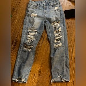 American Eagle ripped Jeans high-waisted stretch. Size 6 and stressed out.